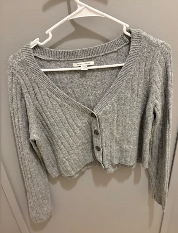American Eagle Outfitters Gray Sweater  - Image 3