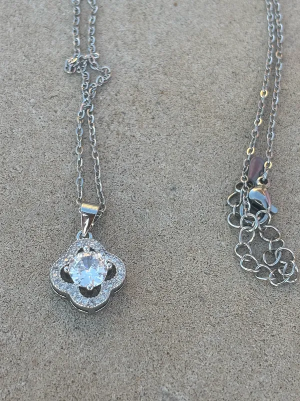 Clover necklace Silver - Image 2