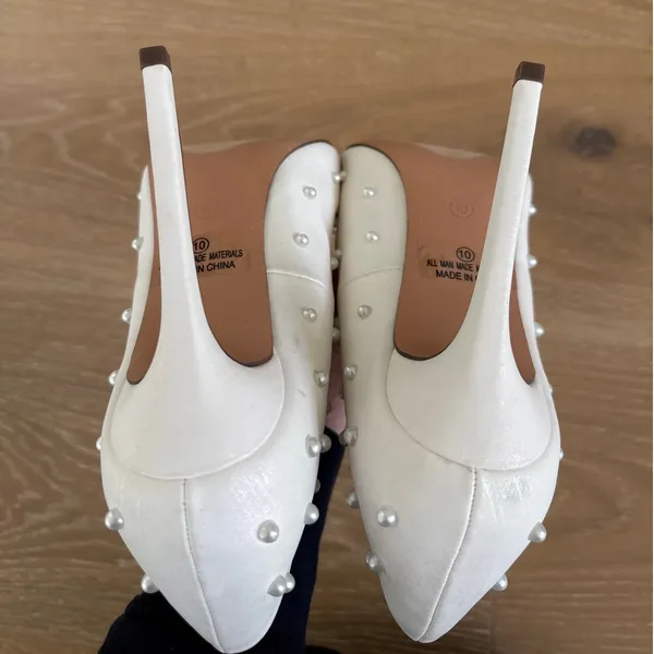 Lulu’s Pointed Toe Pumps Pearls Petitee Size US10 White - Image 5