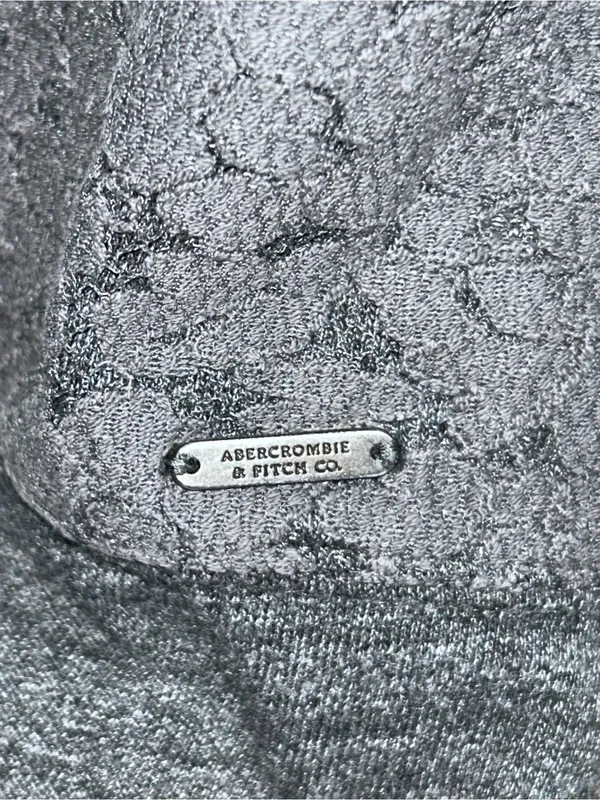 Abercrombie & Fitch Gray Floral Lace Sweatshirt Pullover Top Medium Y2K - Image 5