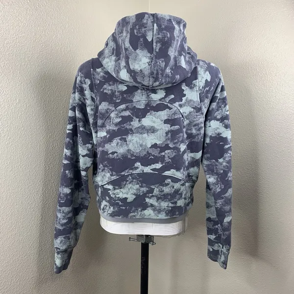 Lululemon Loungeful Cropped Hoodie Heritage Camo Wash WP Blue Multi Pullover Sz6 - Image 4