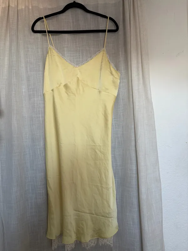 Abercrombie and Fitch Bra Free Lace Trim Midi Slip Dress - Image 8