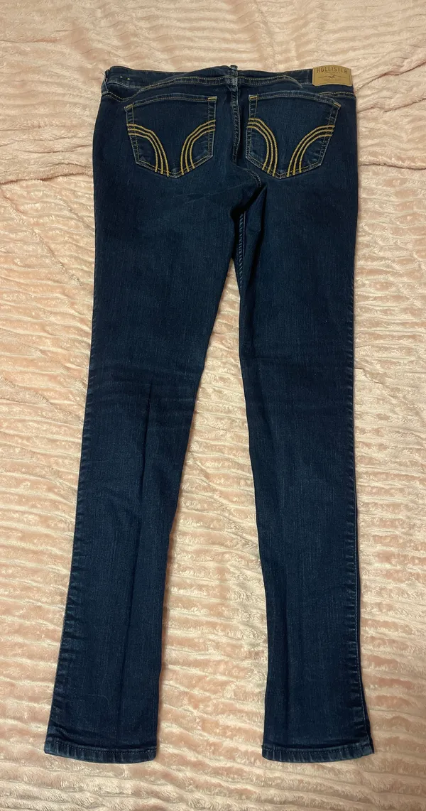 Hollister Jeans - Image 3