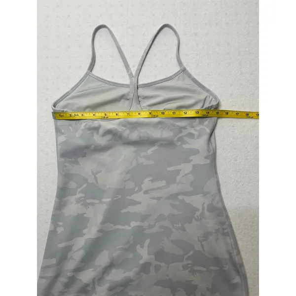 Lululemon Power Y Tank Top Size 8 Gray Camo Print Built-In Bra Luon Yoga - Image 4
