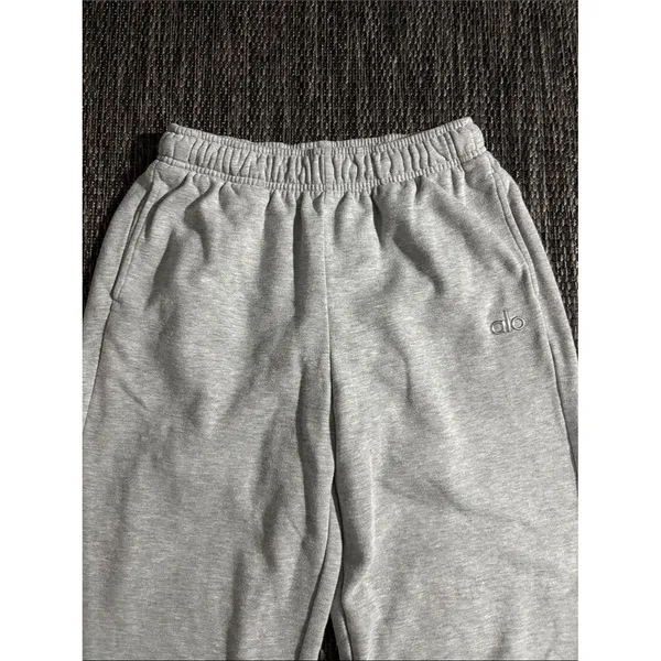 Alo Yoga Accolade Jogger Sweatpant High Rise Grey - Image 3