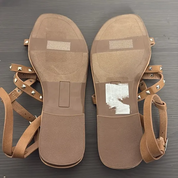 DV by Dolce Vita Jolicka Cognac‎ Sandals Studded Criss Cross Women’s Size 7 - Image 6