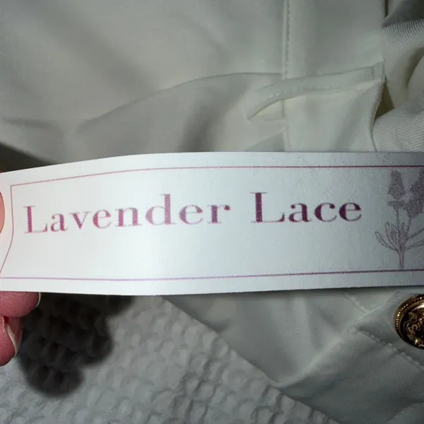 Lavender Lace White Boutique High Waisted Pleated Shorts Gold Button‎ Cuffed L - Image 4