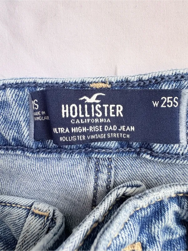 Hollister W25S Ultra High Rise Dad Jeans Floral Embroidered Light Wash - Image 8