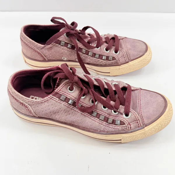 Converse Chuck Taylor All Star Suede Studded Sneakers Shoes, Women’s Size 7 - Image 4