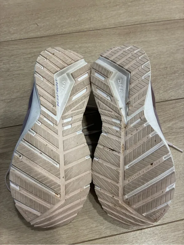 Brooks Women’s Revel 4 Road Running Shoe Metallic Almond Primrose Size 7 - Image 9