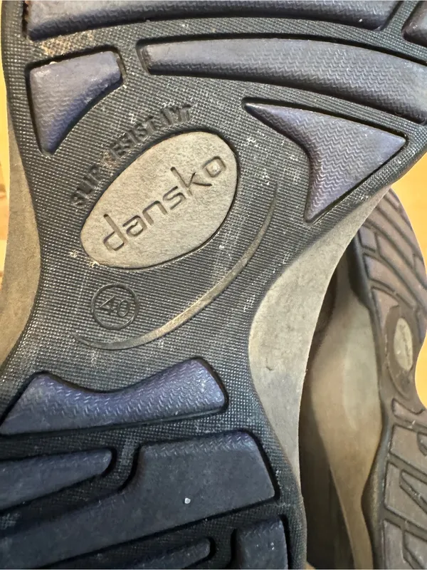 Dansko Sabrina Suede Sneaker - 40 - Image 9