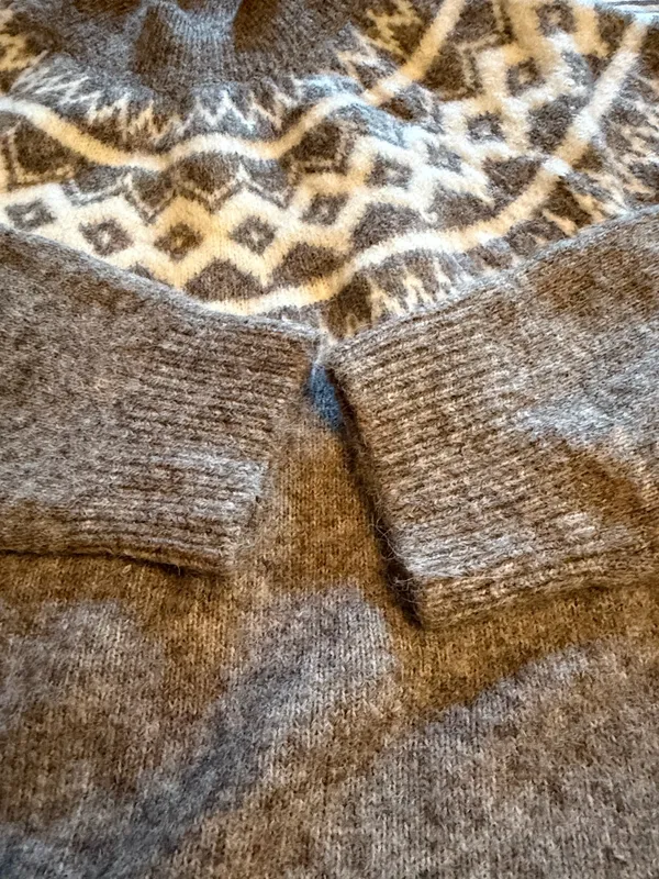 Banana Republic Fair Isle Crewneck Sweater - Image 5