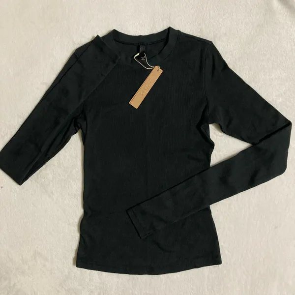 SKIMS Cotton Rib Long Sleeve T-Shirt XS - Image 2