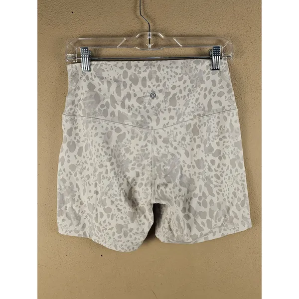 Lululemon Womens Cheetah Camo Antique White Align High Rise Shorts 10 - Image 2