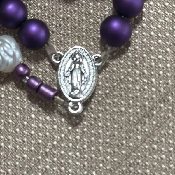 Handmade Rosary. TCU. Painted glass beads and metal alloy and plastic pieces. - Image 3