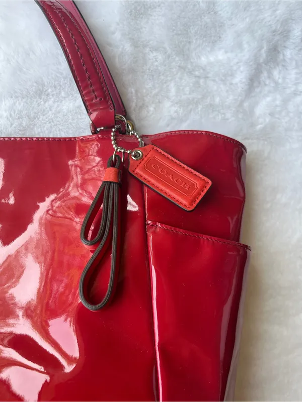 Coach Red Patent Leather Shoulder Tote - Image 3