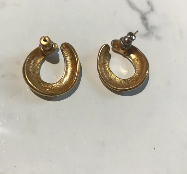 Napier Vintage Gold Tone Earrings - Image 2