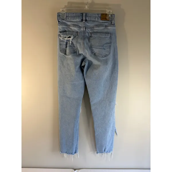 American Eagle Curvy Mom Jeans Light Wash Distressed‎ High Rise Blue Denim 26x26 - Image 3