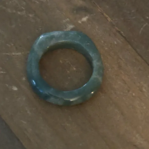 Vintage green Jade band ring Size 6.5 - Image 5