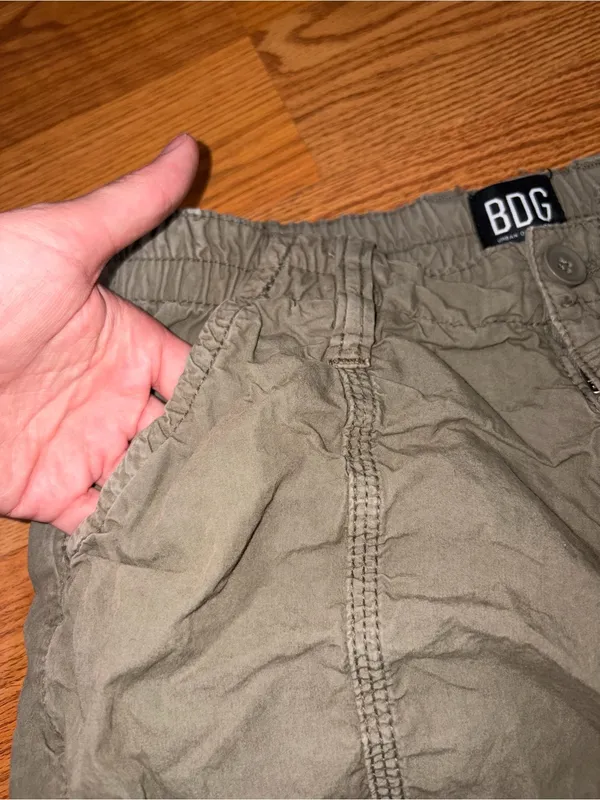 BDG Y2K Olive Utility Cargo Pants with Elastic Cuffs - Image 4