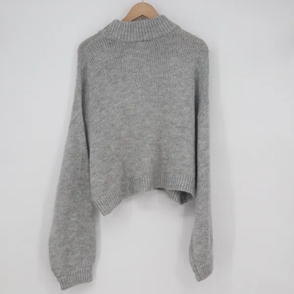 H&M Divided Grey Mock Neck Chunky Knit Cropped Sweater XL - Image 5