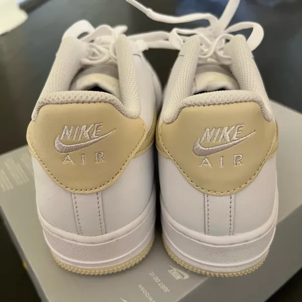 New NIKE Air Force 1 GS 'White Light Khaki' - Image 8