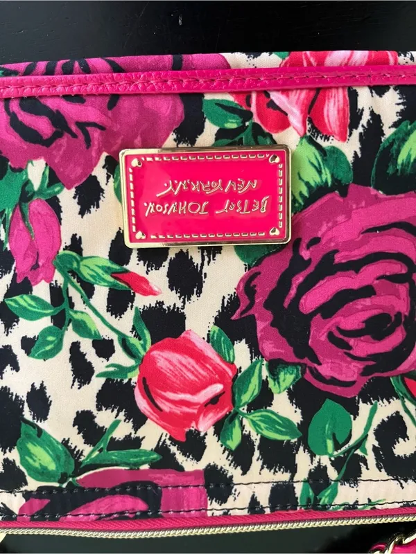 Betsey Johnson Y2K Hot Pink Floral & Leopard Crossbody with Bow - Image 10