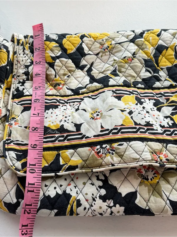 Vera Bradley Dogwood Floral Pattern Quilted Messenger Boho Bag - Image 8