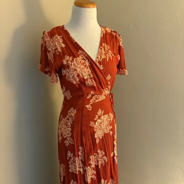 Lulus NWT‎ Heart of Marigold Rust Red Floral Print Wrap Long Maxi Dress Small - Image 4