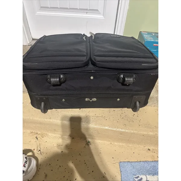 Dakota by Tumi Black Ballistic Nylon 23" Wheeled Rolling Garment Bag Luggage - Image 12