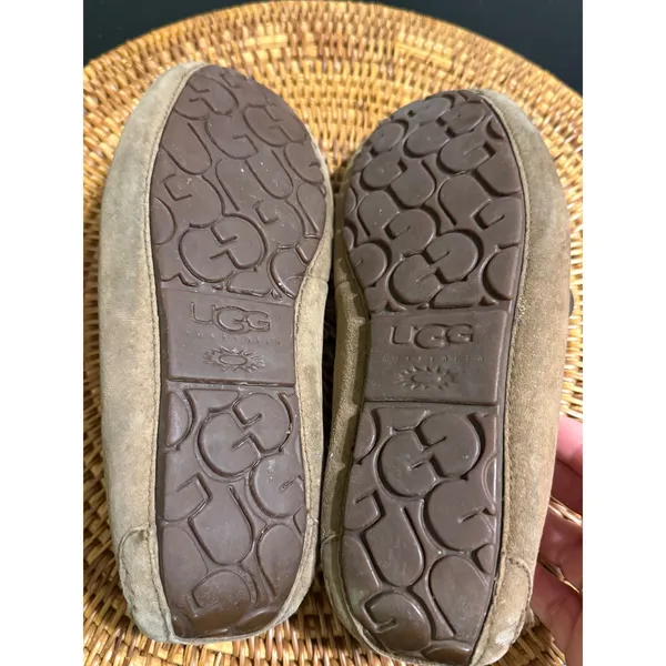 UGG Dakota Chestnut Suede Moccasin Slippers Womens 7‎ Brown Wool Lined 5612 - Image 3