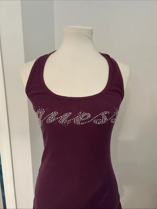 💗😻 Cutest y2k GUESS Plum Rhinestone Logo Ribbed Tank - Image 2