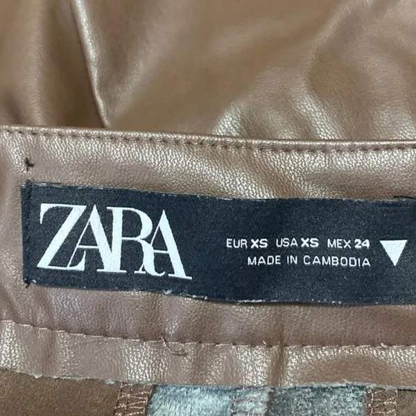Zara Women's Brown Faux Vegan Leather Pleated High Waisted Wide Leg Shorts Sz XS - Image 4