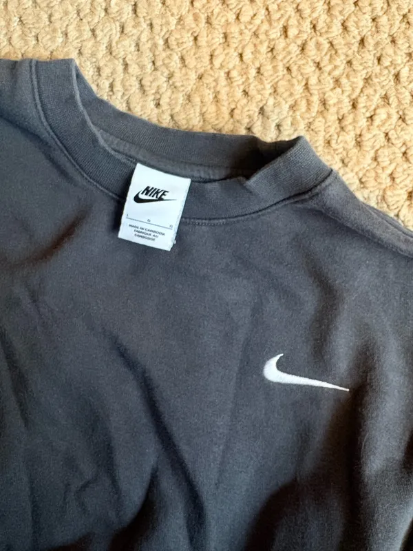 crewneck - Image 4