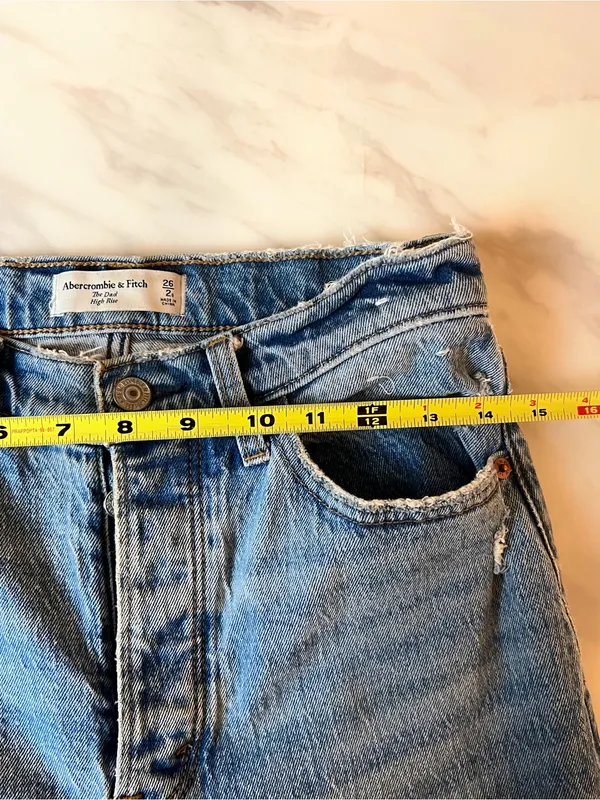 Abercrombie & Fitch The Dad High Rise Distressed Jeans Women’s 26 2S Light Wash - Image 4