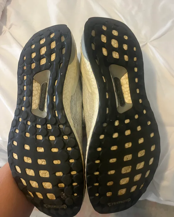 Adidas Tenni Shoes - Image 5