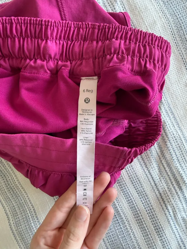 Raspberry Lululemon Shorts Hotty Hot 2.5" Low-Rise Ripened - Image 4