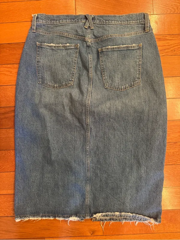 Universal Threads High-Waisted Denim Midi Skirt with Front Slit Size 14 EUC - Image 5