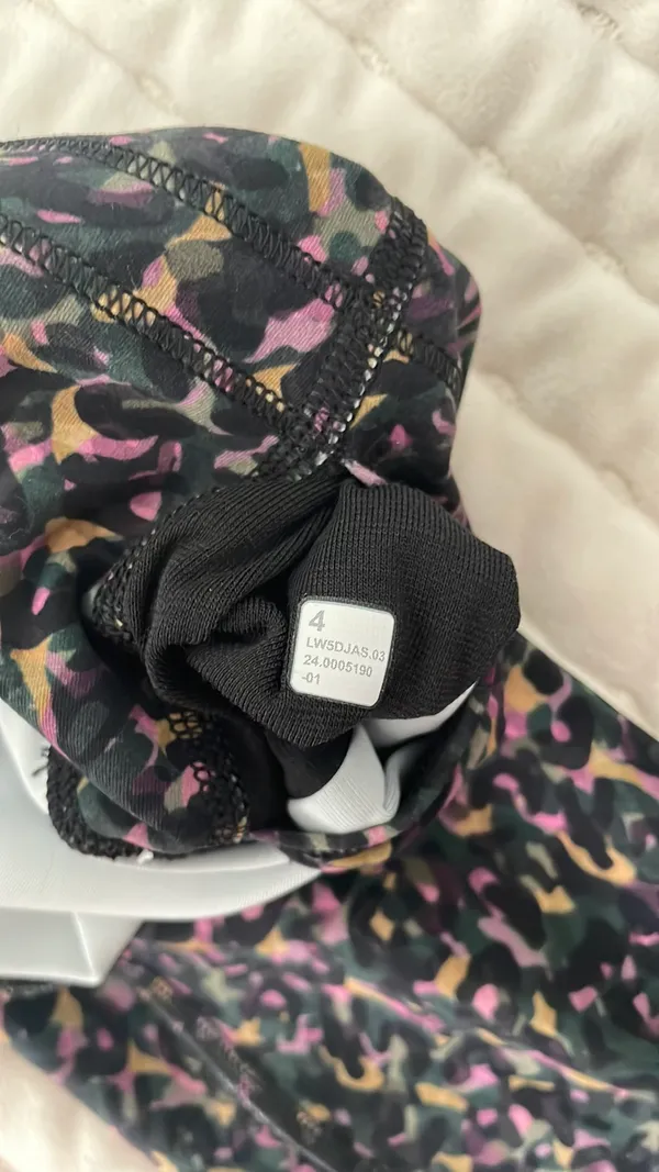 Lululemon Wunder Train HR Tight 28” leggings size 4 - Image 5