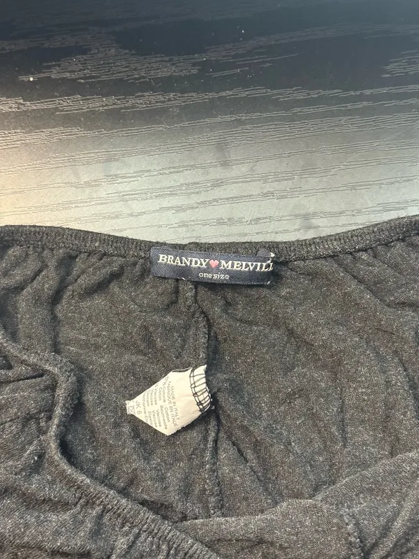 Brandy Melville Ruffle Shorts - Image 3