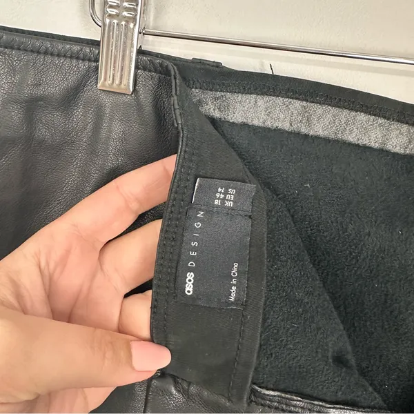 ASOS Vegan Leather Mini Skirt Chain Belt Size 14 - Image 4