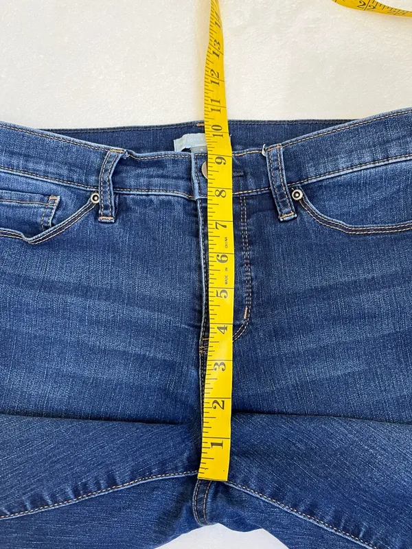 New York & Company Women's Dark Wash Skinny Jeans Size 8 - Image 6