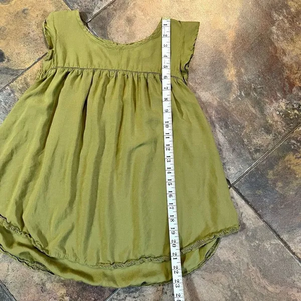 Ann Taylor LOFT Army Green Babydoll Pleated Blouse Medium - Image 5