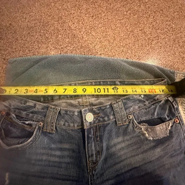 Low rise flare jeans - Image 7