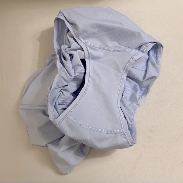 Lululemon Hotty Hot Short 4” Light Blue Size 4 - Image 6
