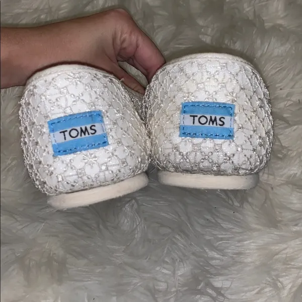 MOVING SALE’ White Lace Toms - Image 3