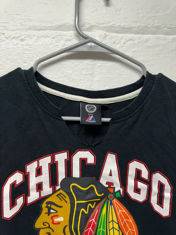 Majestic Chicago Blackhawks Tshirt - Image 3