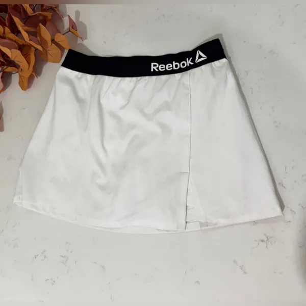Reebok Women's White Skort - Image 4