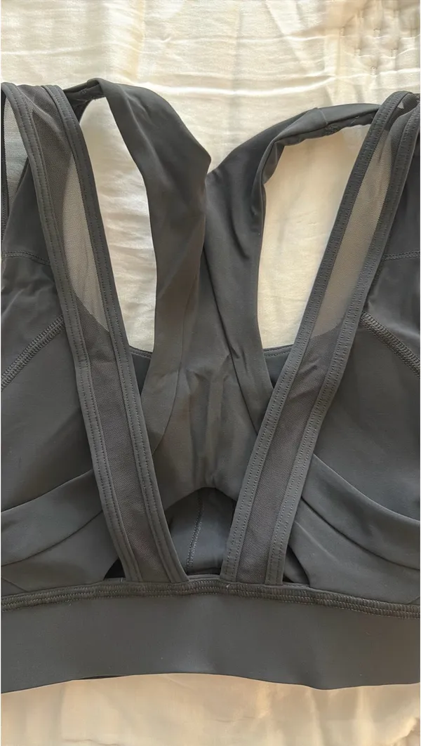 Lululemon Dark Grey Sports Bra strappy mesh size 2 - Image 3