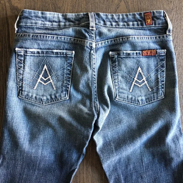 “A” Pocket Flare Jeans. Size 25 - Image 5